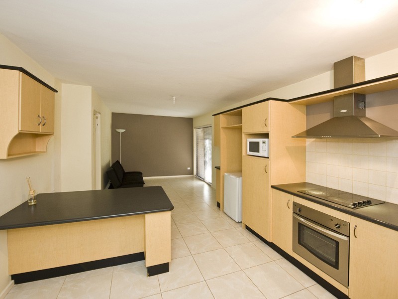 1/76 King George Street, Victoria Park WA 6100