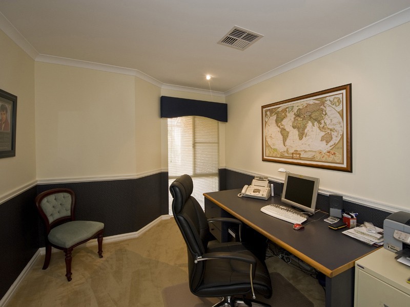 48 Manhattan Avenue, Iluka WA 6028