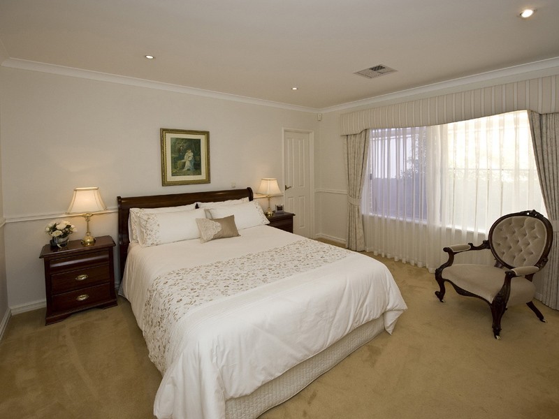 48 Manhattan Avenue, Iluka WA 6028