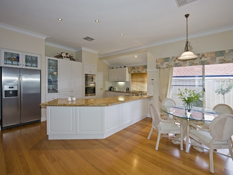 48 Manhattan Avenue, Iluka WA 6028