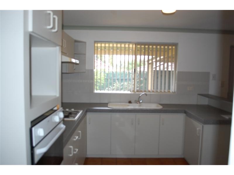 132B Centre Street, Queens Park WA 6107