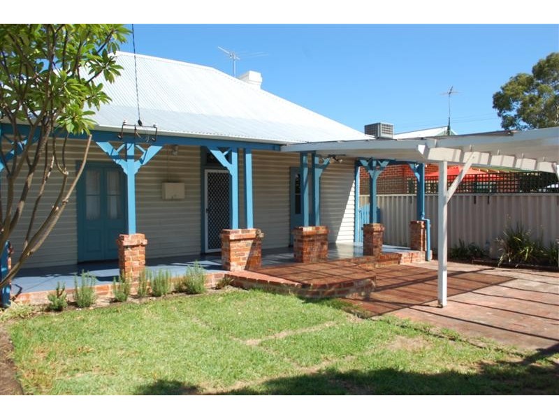 195 Gloucester Street, Victoria Park WA 6100