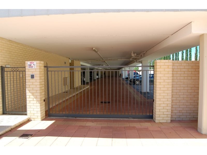 10/24 Burton Street, Cannington WA 6107