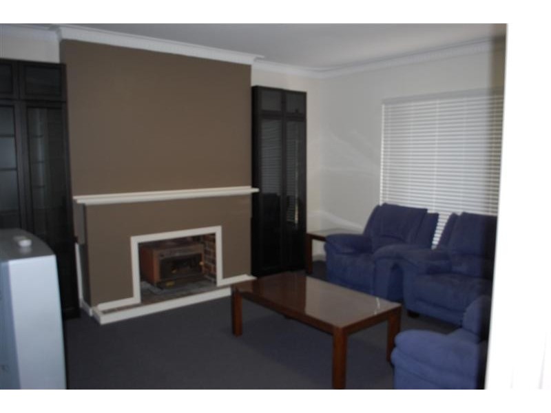 102 Hill View Terrace, St James WA 6102