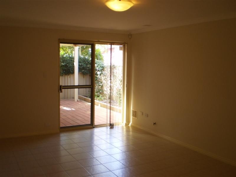 56D Leonard Street, Victoria Park WA 6100