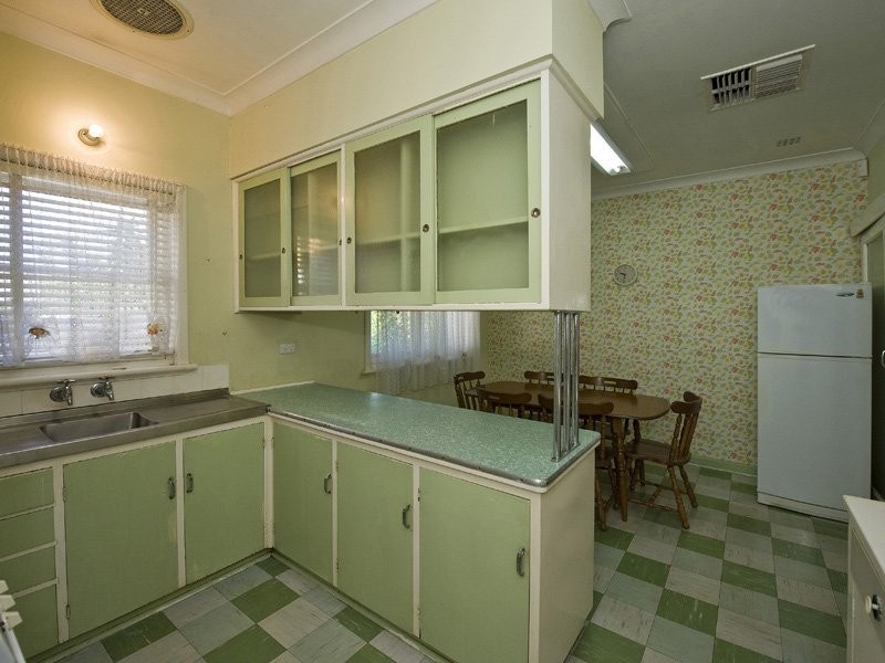 61 Alvah Street, St James WA 6102
