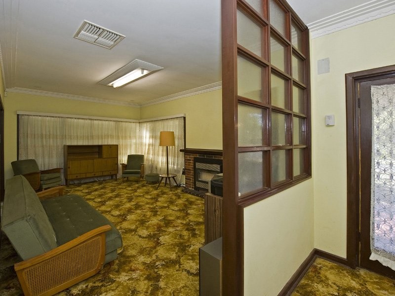61 Alvah Street, St James WA 6102