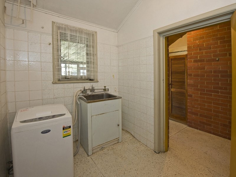 61 Alvah Street, St James WA 6102