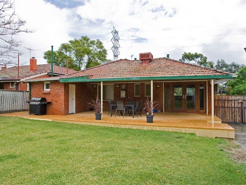92 Hill View Terrace, St James WA 6102