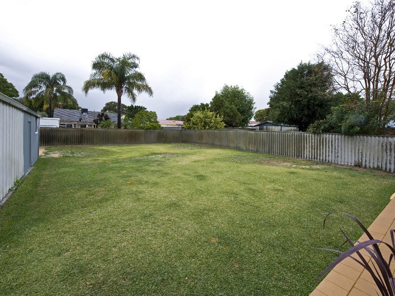 92 Hill View Terrace, St James WA 6102
