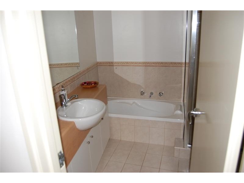 4/14 Waterloo Crescent, East Perth WA 6004