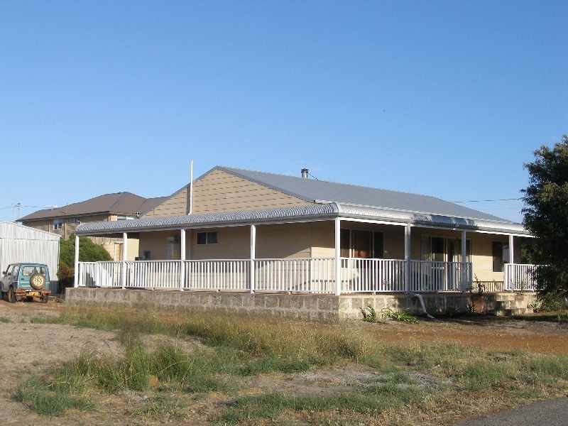 32  Roderick Street, Bremer Bay WA 6338