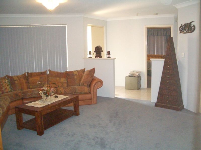 2 Coulthard Crescent, Canning Vale WA 6155