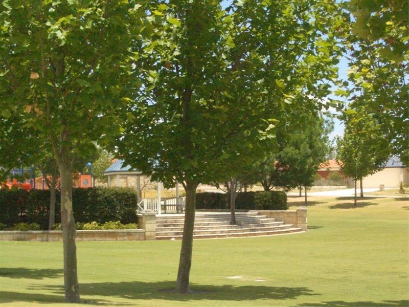 2 Coulthard Crescent, Canning Vale WA 6155