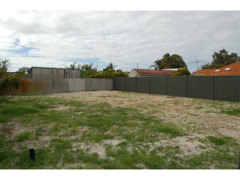 2  Brixton Road, Bentley WA 6102