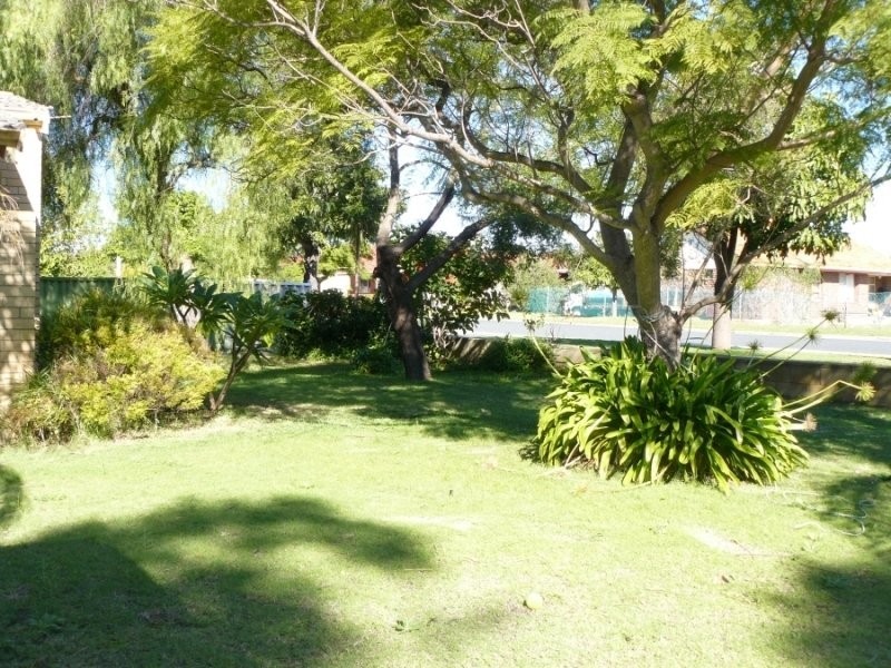 34  Satellite Place, Carlisle WA 6101