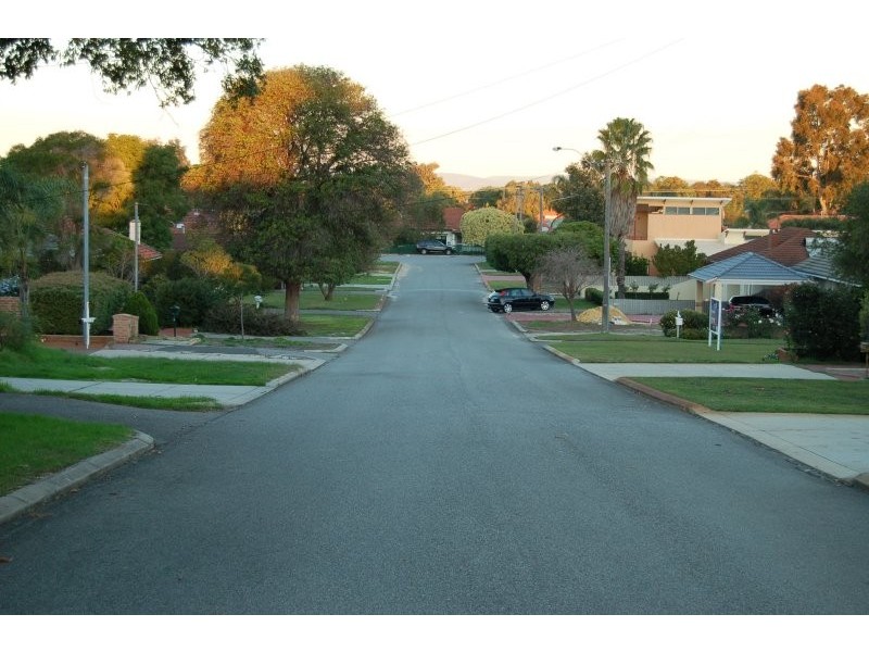 2/35  Emily Street, St James WA 6102