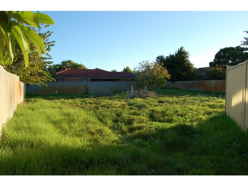 2/35  Emily Street, St James WA 6102