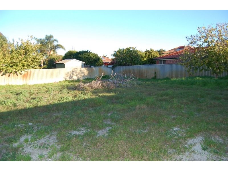 2/35  Emily Street, St James WA 6102