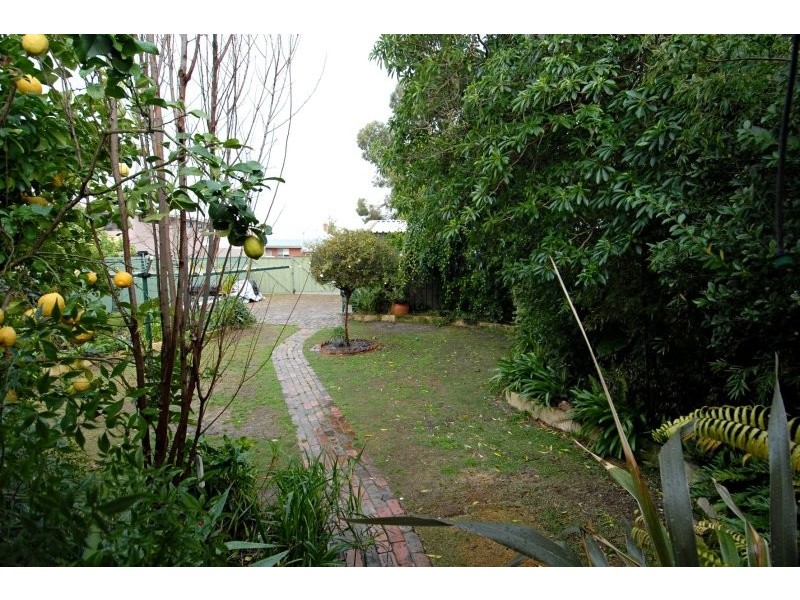 40 Hubert Street, East Victoria Park WA 6101