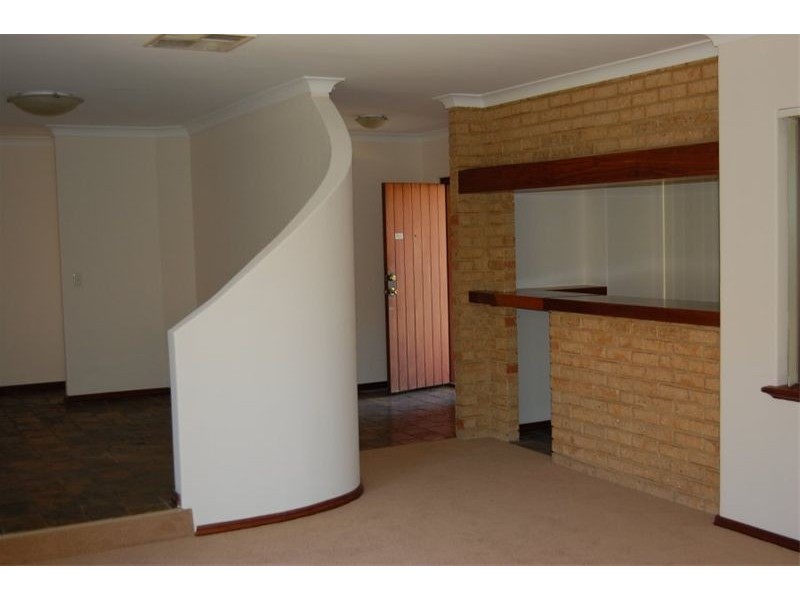 45  Carlow Circle, Waterford WA 6152