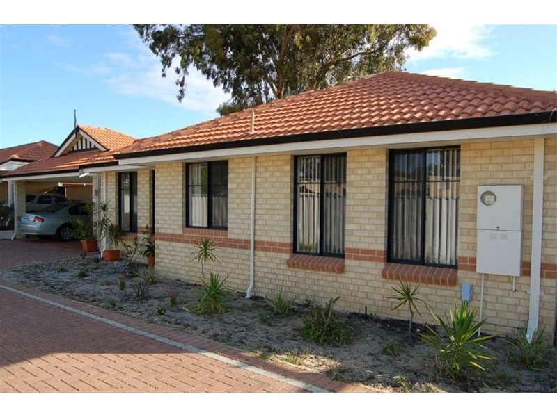 2/14  Beverley Road, Cloverdale WA 6105