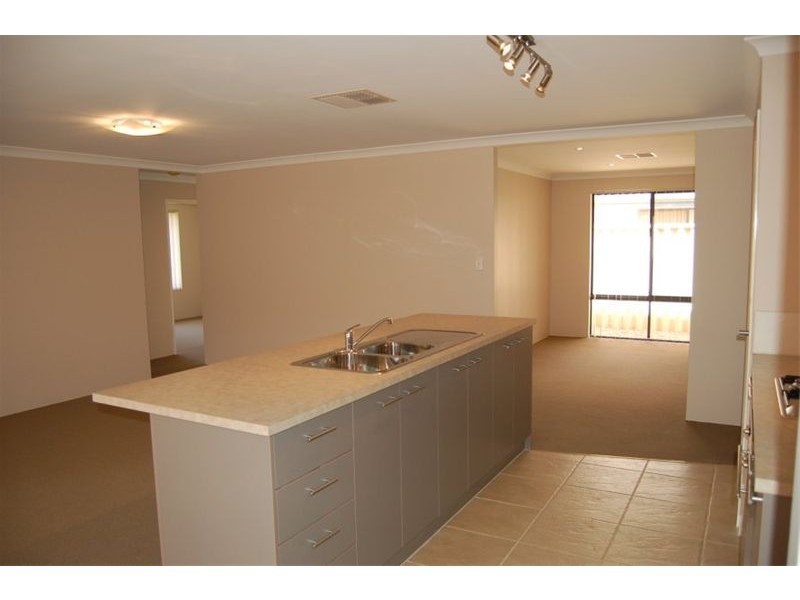 69 Stortford Road, Southern River WA 6110