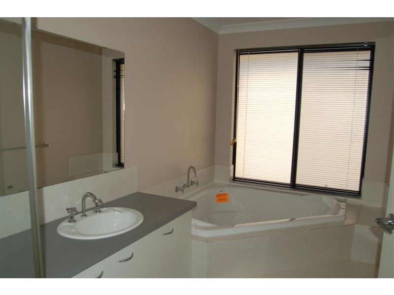 69 Stortford Road, Southern River WA 6110