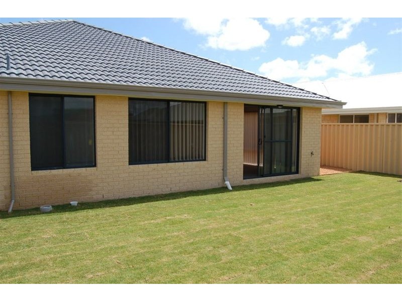 69 Stortford Road, Southern River WA 6110