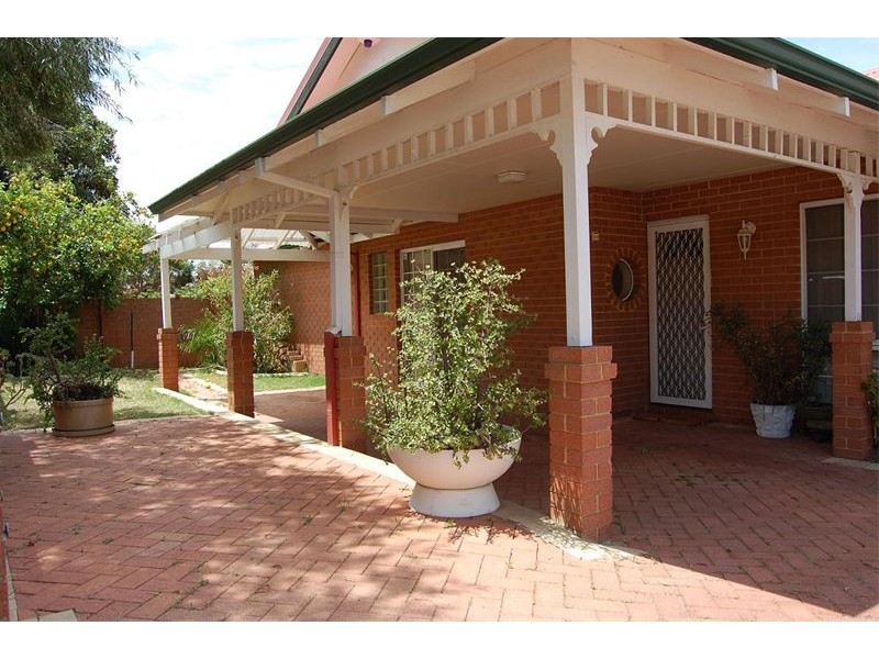 40A  Leonard Street, Victoria Park WA 6100