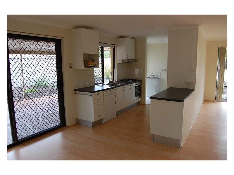 5  Lurnea Place, Karawara WA 6152