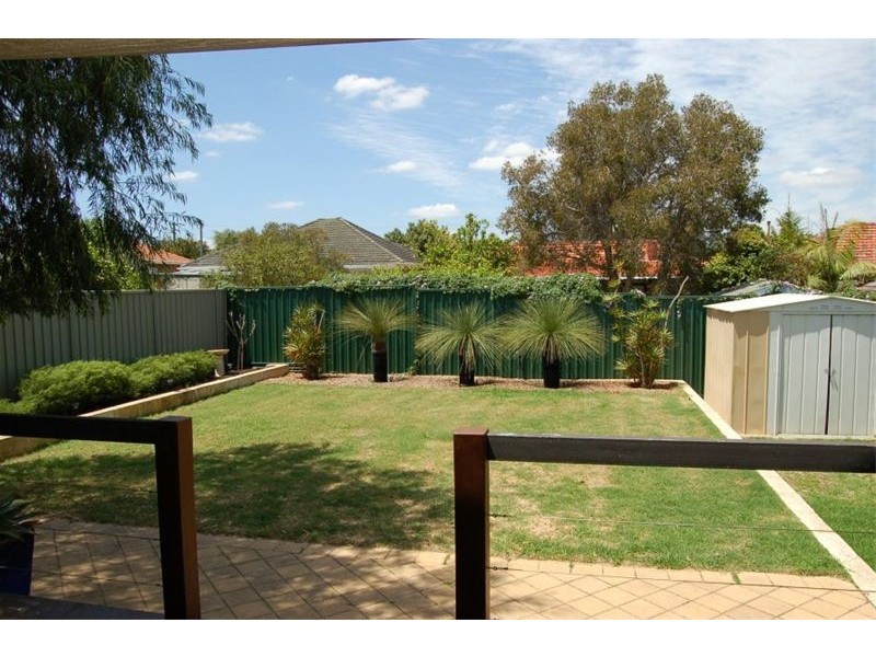 28 Salisbury Street, St James WA 6102