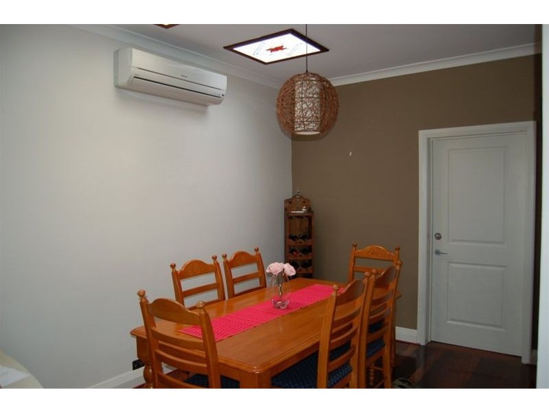28 Salisbury Street, St James WA 6102