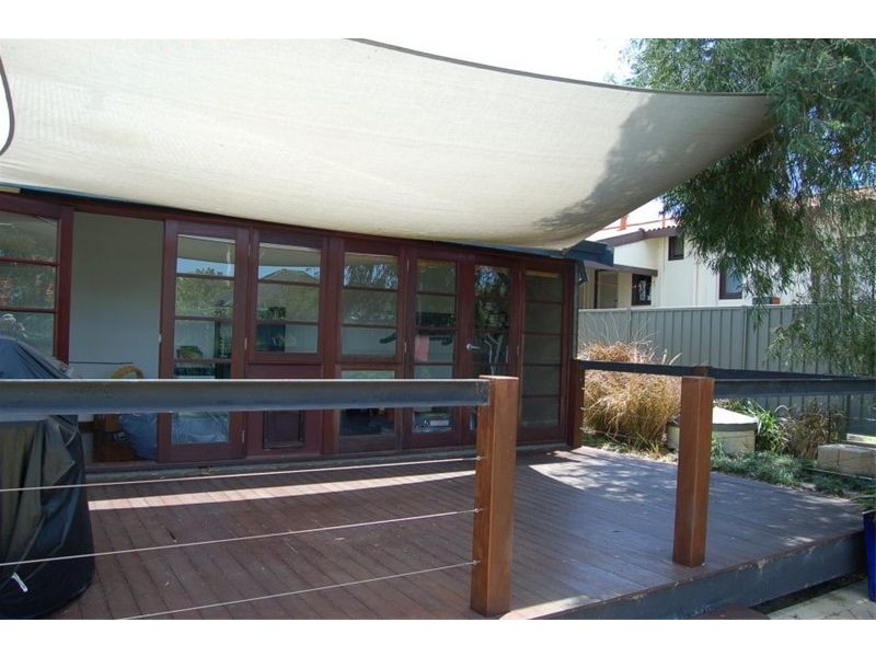 28 Salisbury Street, St James WA 6102