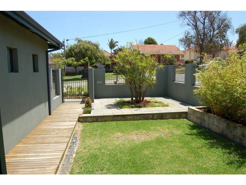 28 Salisbury Street, St James WA 6102