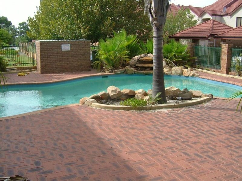 16/20  Gochean Avenue, Bentley WA 6102