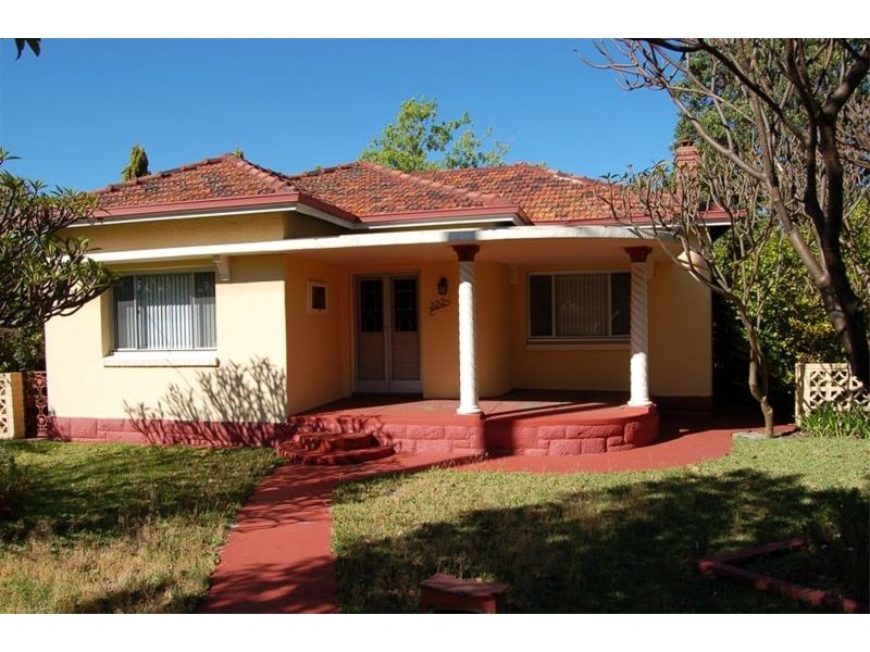 222  Orrong Road, Carlisle WA 6101