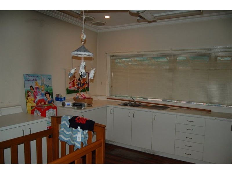 1 Marsh Avenue, Manning WA 6152