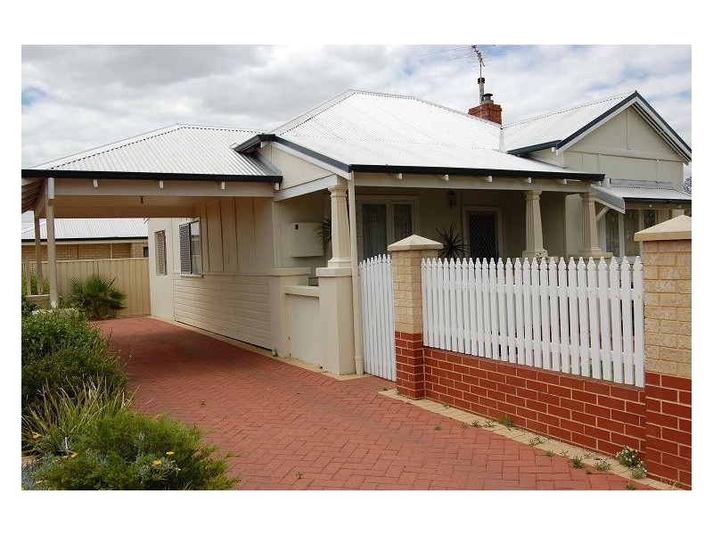 52A  Mars Street, Carlisle WA 6101