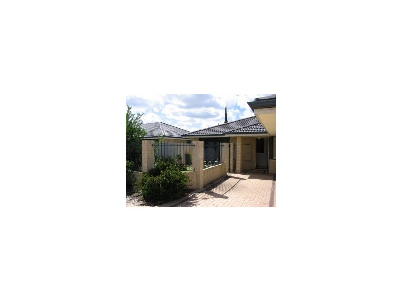 8/69 Upton Street, St James WA 6102