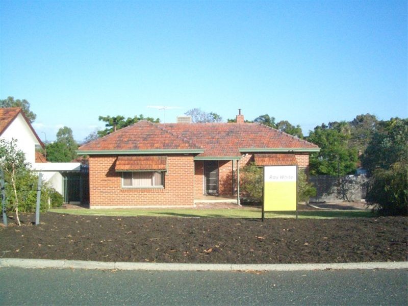 22 Upton Street, St James WA 6102