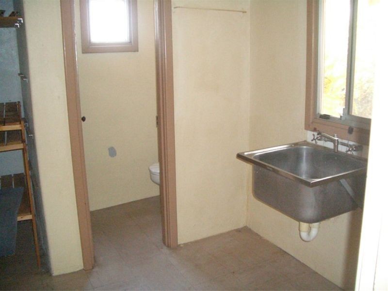 22 Upton Street, St James WA 6102