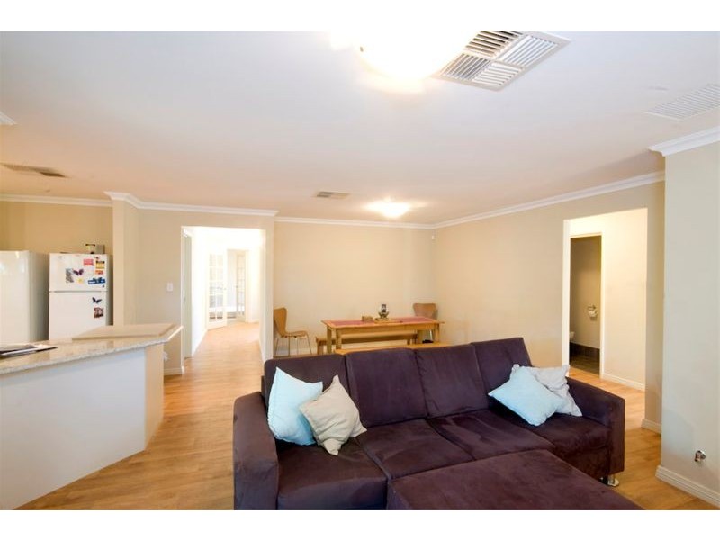 213B Scott Street, Cloverdale WA 6105