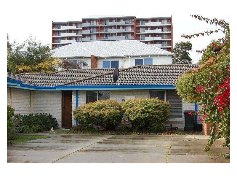 102B Mackie Street, Victoria Park WA 6100