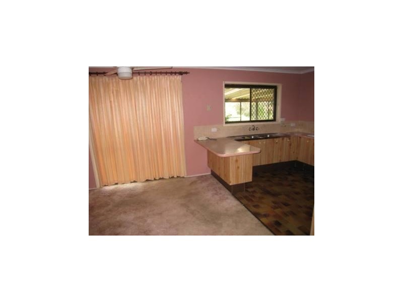 32  ATHALIE STREET, Runcorn QLD 4113