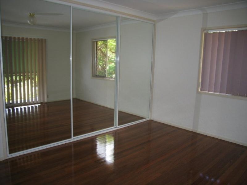 13 Kinloch Street, Daisy Hill QLD 4127