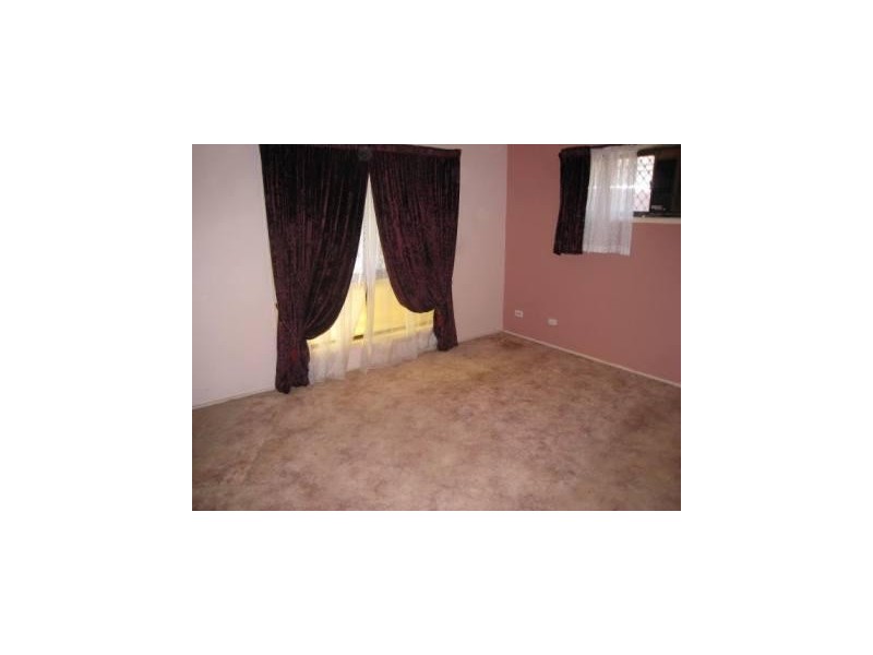 32 ATHALIE STREET, Runcorn QLD 4113