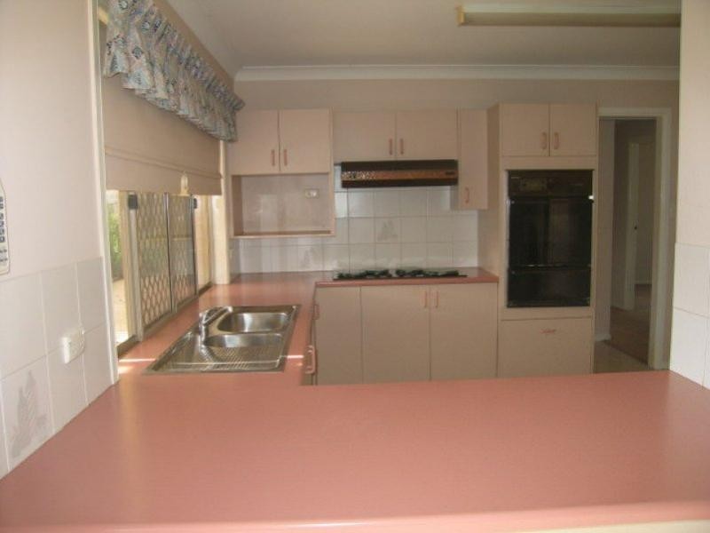 4 Elton Street, Daisy Hill QLD 4127