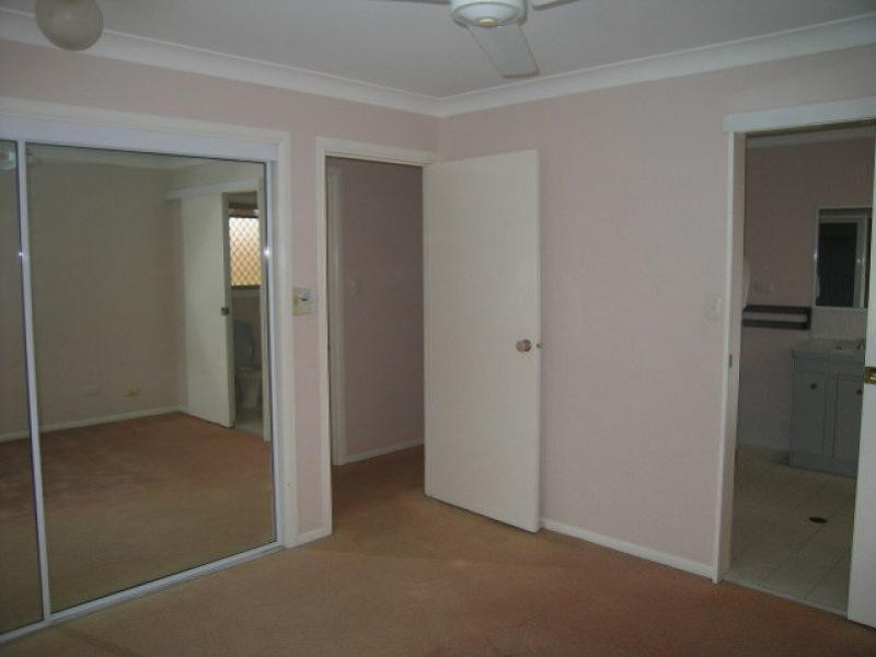 4 Elton Street, Daisy Hill QLD 4127