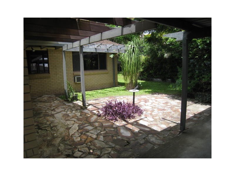 9 Shortland Street, Springwood QLD 4127